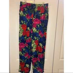 CW Classics Roses Floral Pattern Pants
